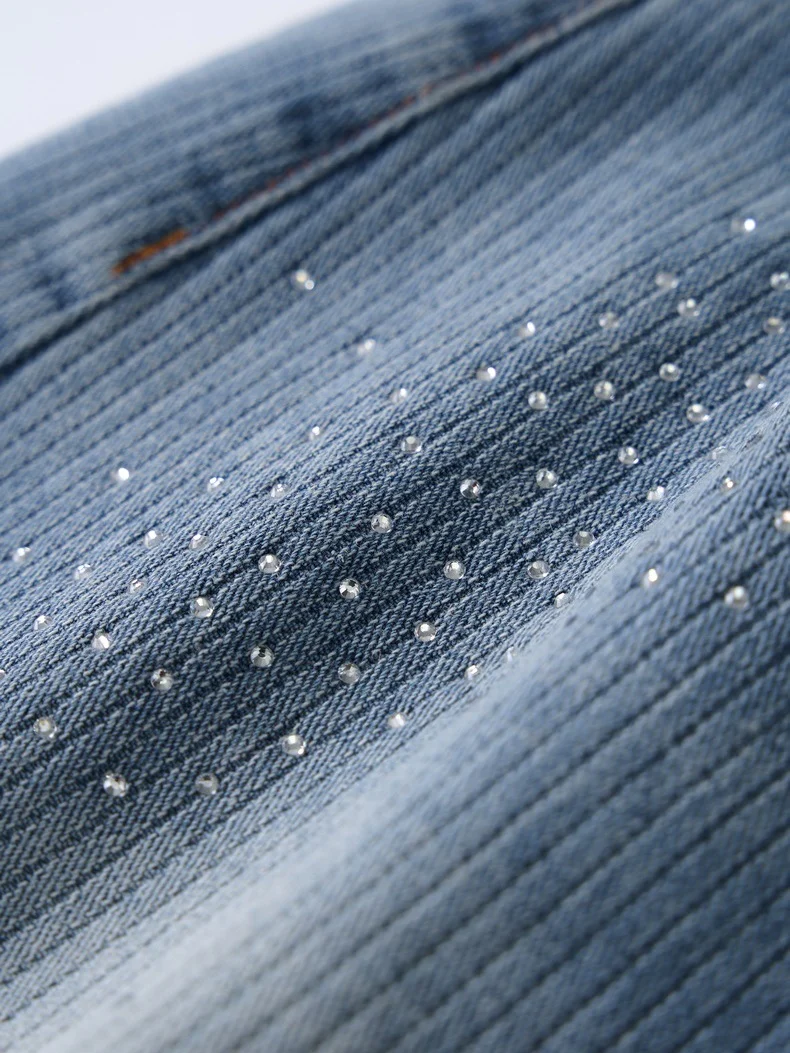 Light Blue Scattered Diamonds Washed Distressed Denim 7 Points Shorts - Image 6