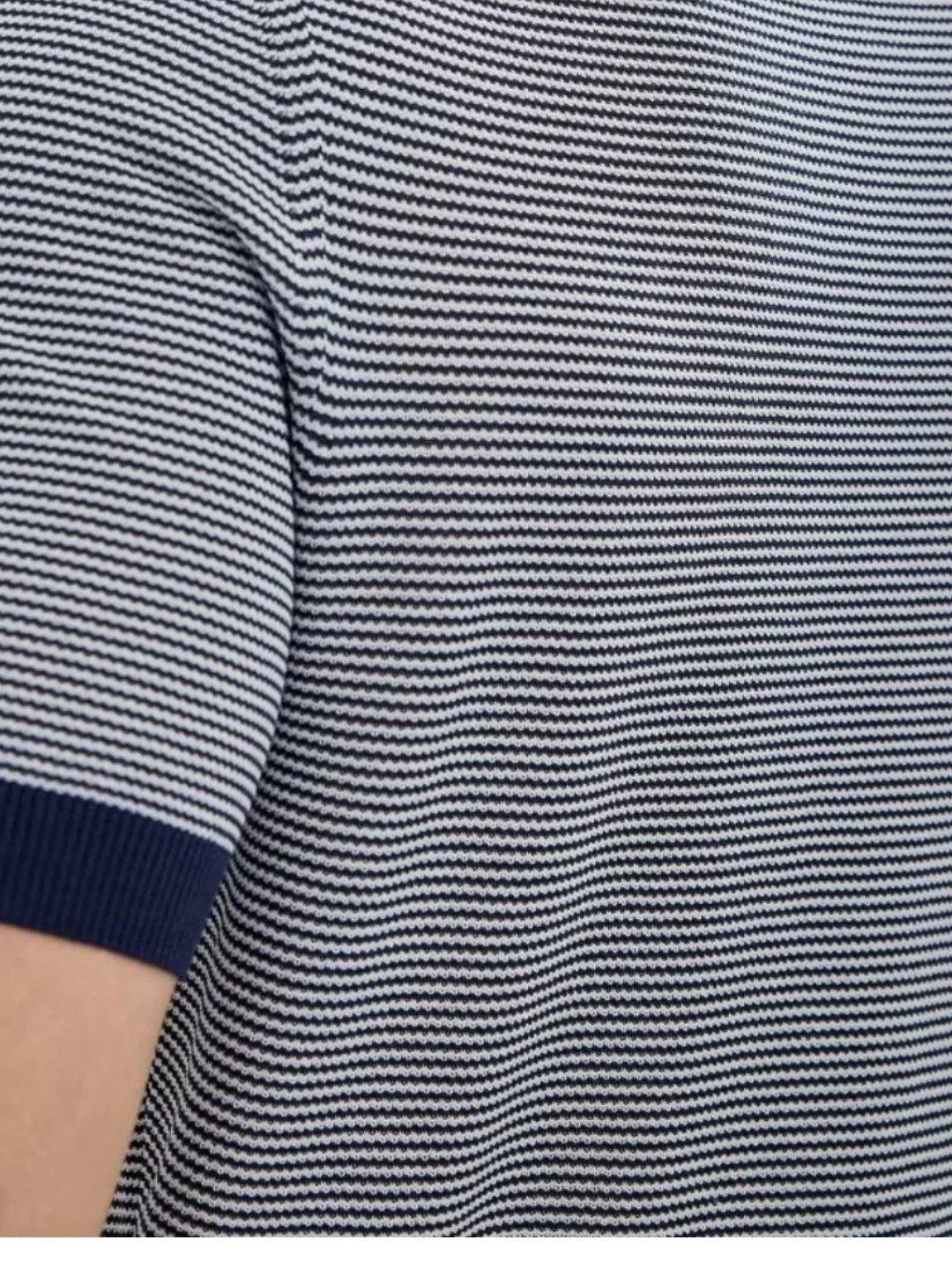 Pinstripes Lightweight Color-blocked T-shirts - Image 4