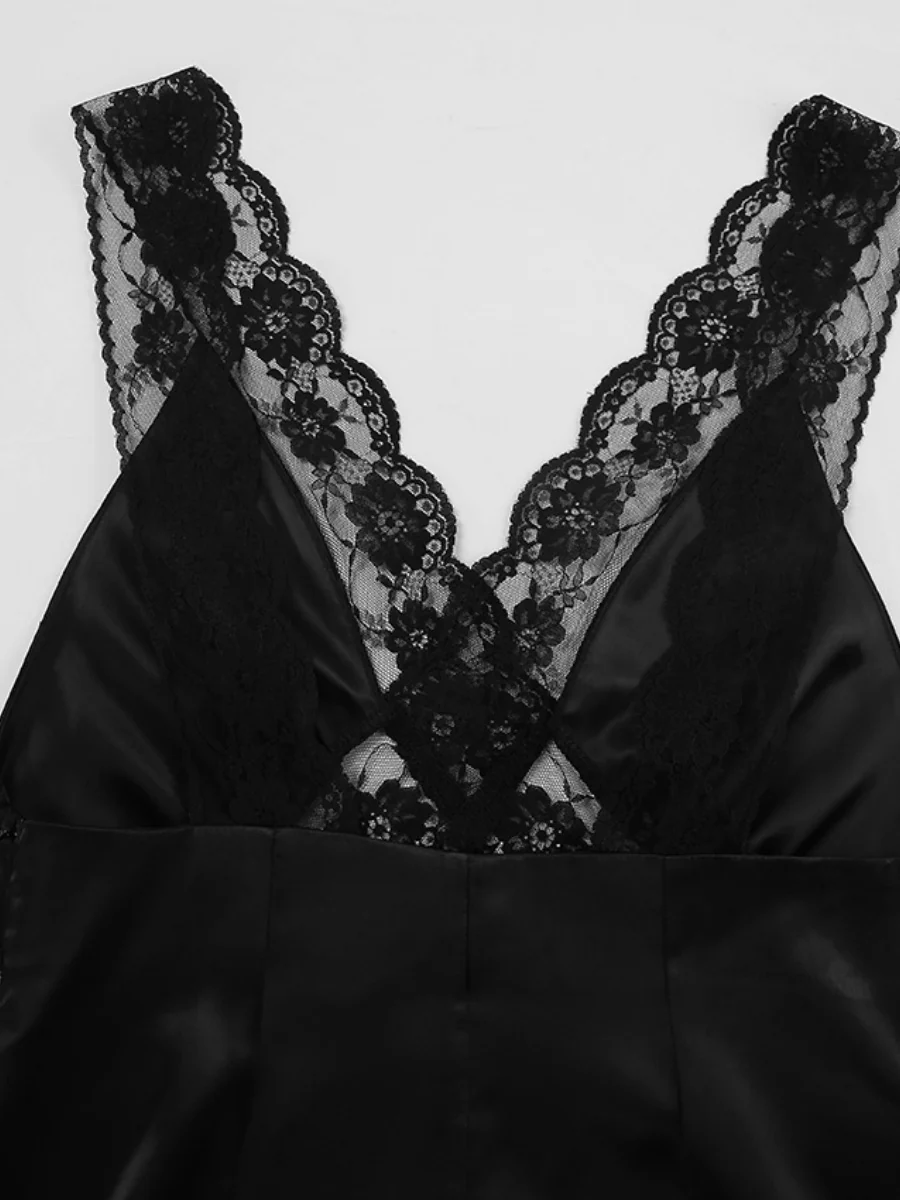 Black Sexy Hollowed-out V-neck Lace Trim Fishtail Long Dress - Image 5