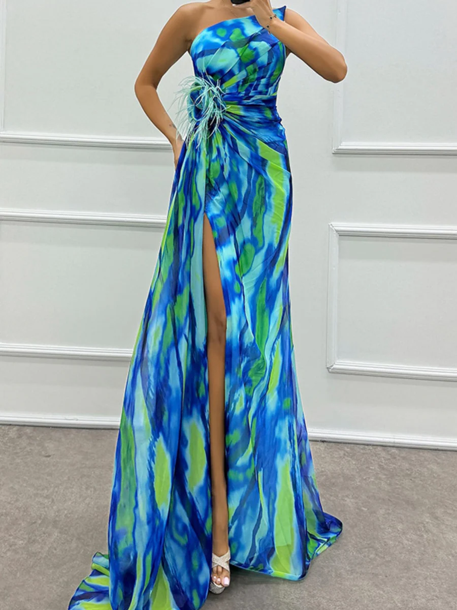 Sloping Shoulders Printed Reunion Maxi Dresses - Image 2