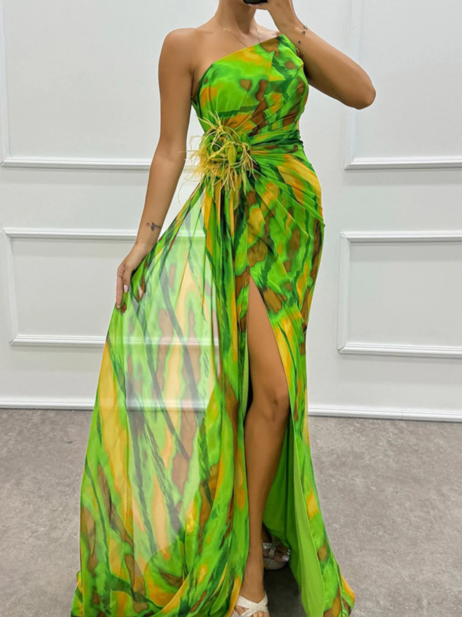 Sloping Shoulders Printed Reunion Maxi Dresses - Image 8