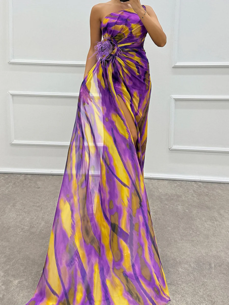 Sloping Shoulders Printed Reunion Maxi Dresses - Image 9