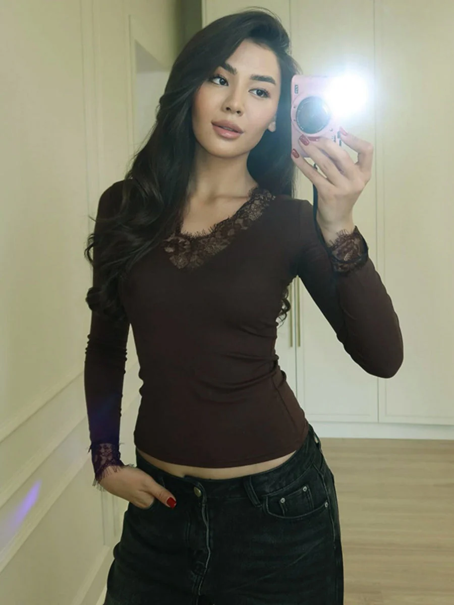 V-neck Lace Trim Waist T-shirts - Image 3