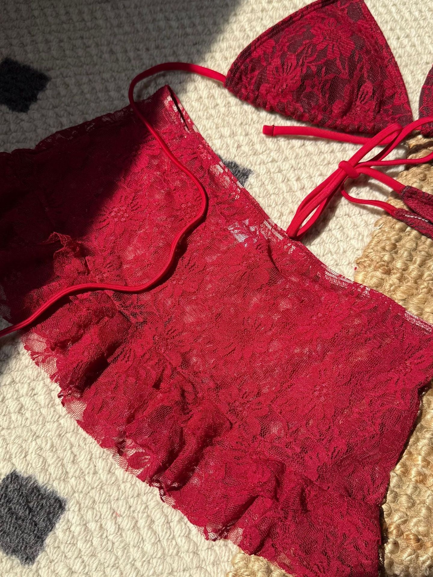 Sexy Lace Cutout Bikini Three-Piece Set For Beach - Image 13