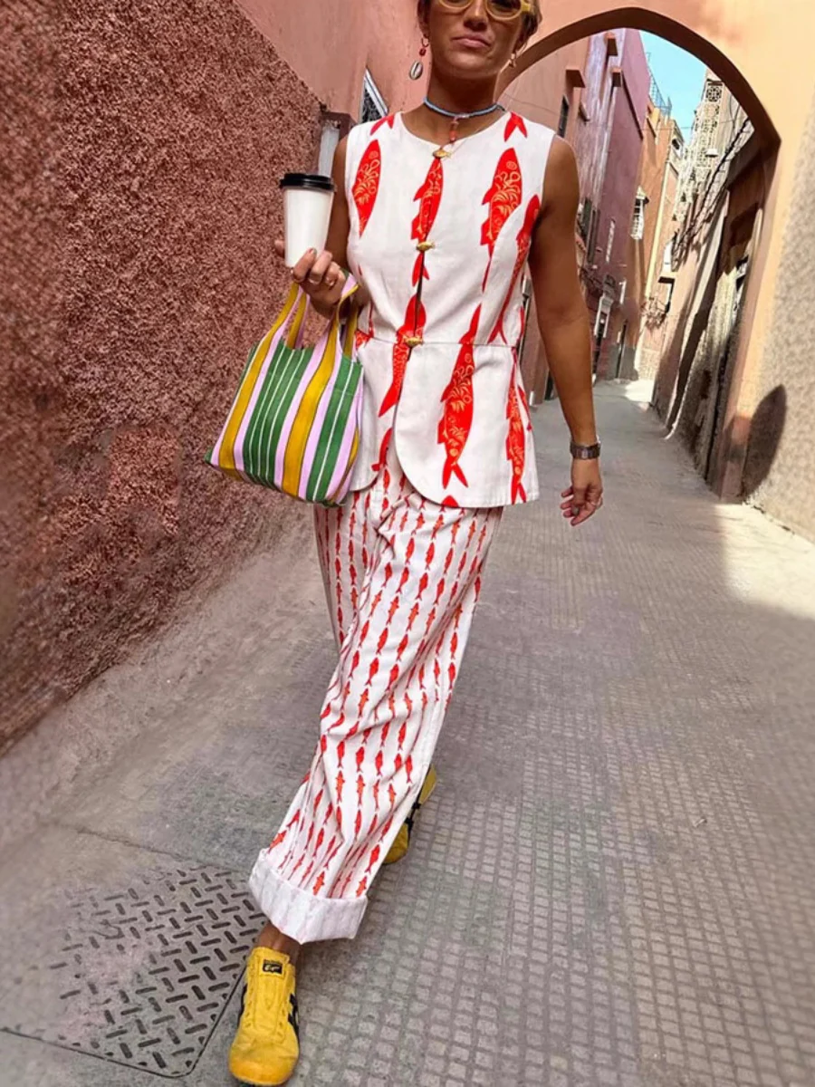Buttons Fish-print Vest And Trousers Two-piece Set - Image 3
