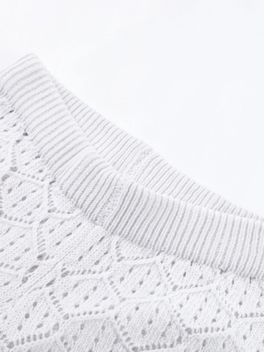 Comfortable And Casual Openwork Cropped Knit Shorts Two-piece Set - Image 8