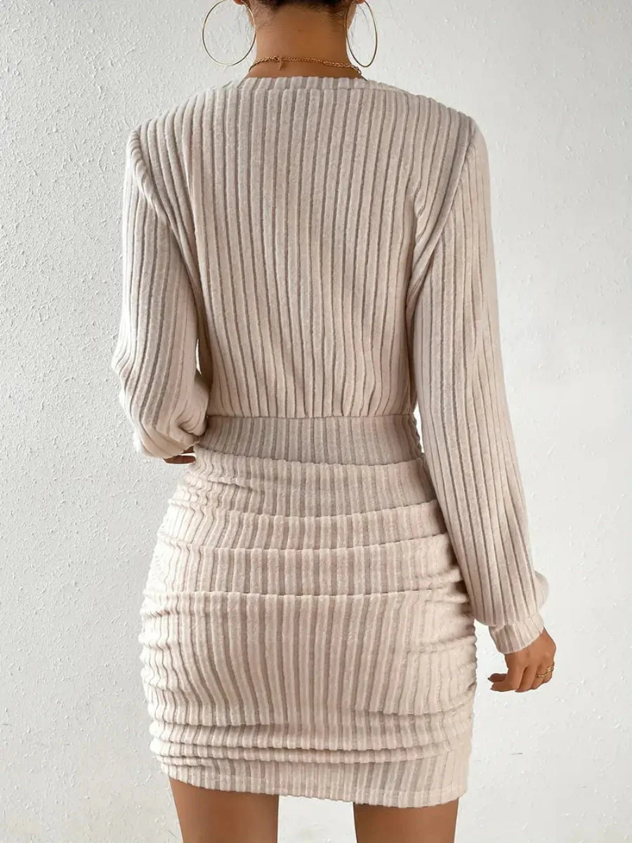 Long-sleeved Brushed Ribbed V-neck Waist Hip-hugging Leisure Short Dress For Work - Image 3