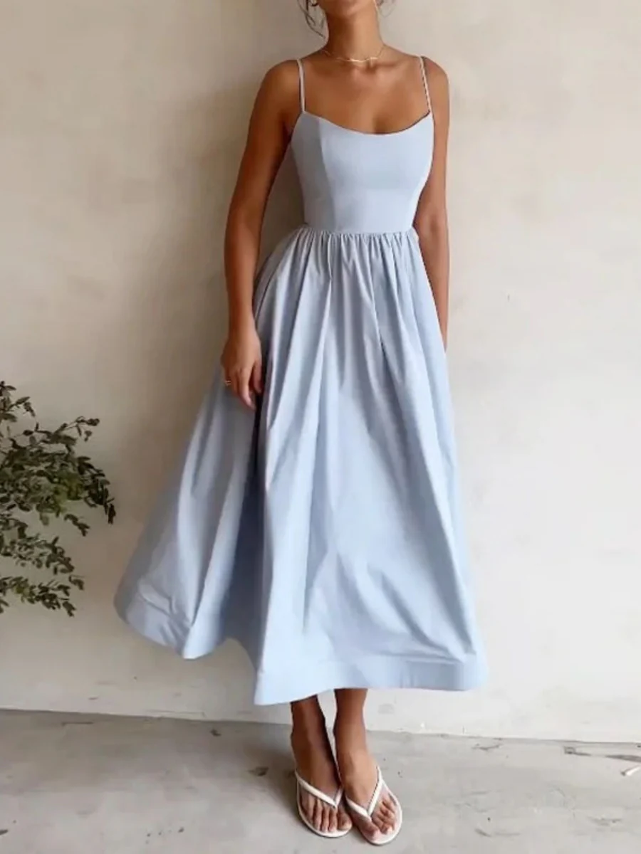 Sexy Fitted Waist Pleated Solid Color Full Skirt Halter Long Dress - Image 4