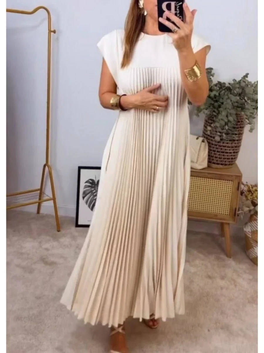 Solid Color Round Neck Sleeveless Pleated Long Dress - Image 3