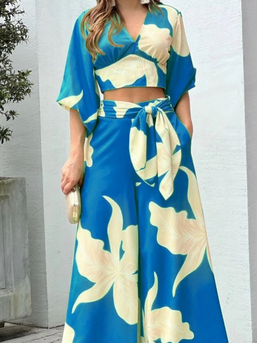 Floral Print Resort-style High-waisted Two-piece Set - Image 3