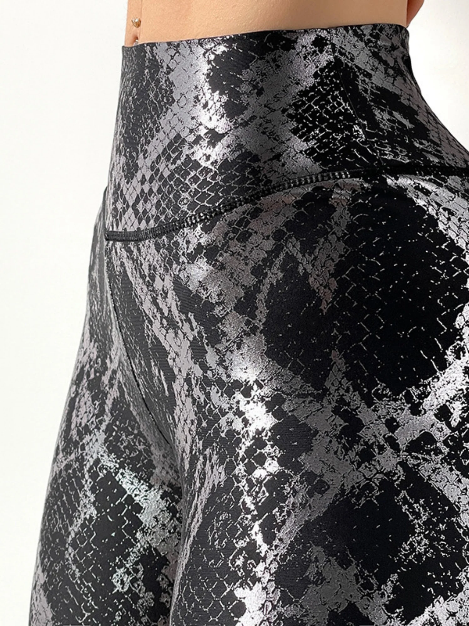Snake Print Stretch Tight Yoga Pants - Image 3