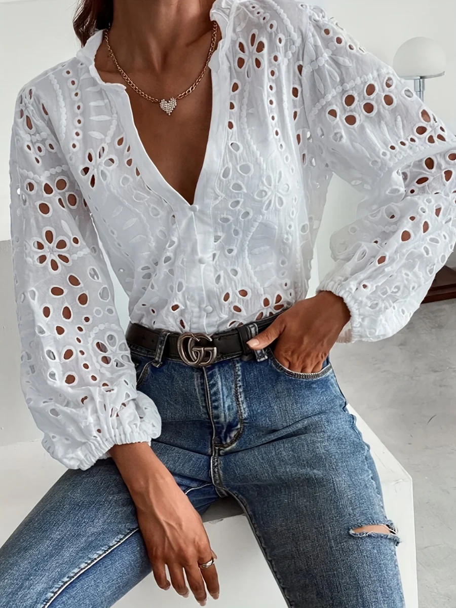 White Long-sleeved V-neck Lace Shirts