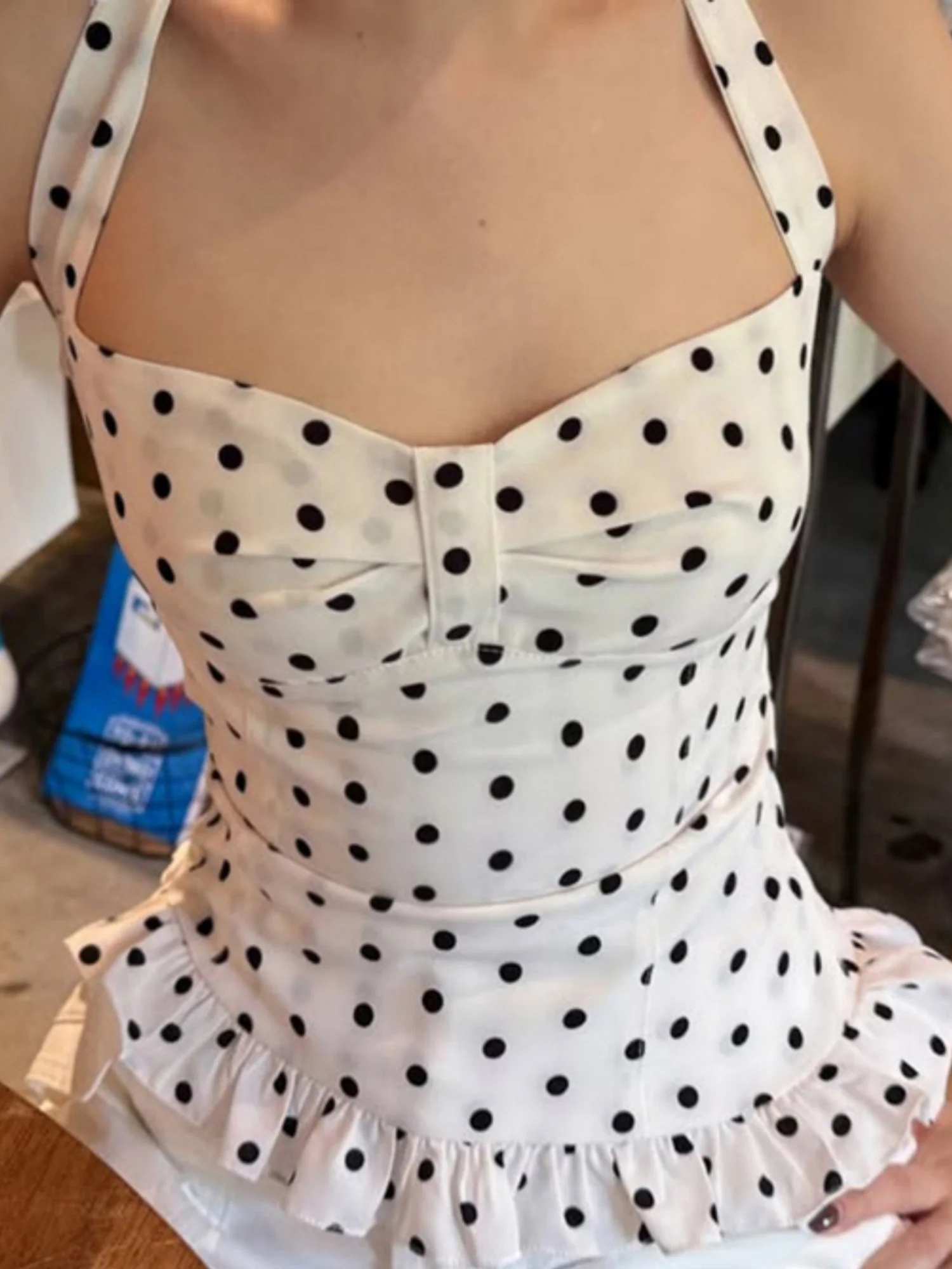 Polka Dots Wavy Lace Chest Pleats Neck Strap Tank Tops&Camis - Image 3