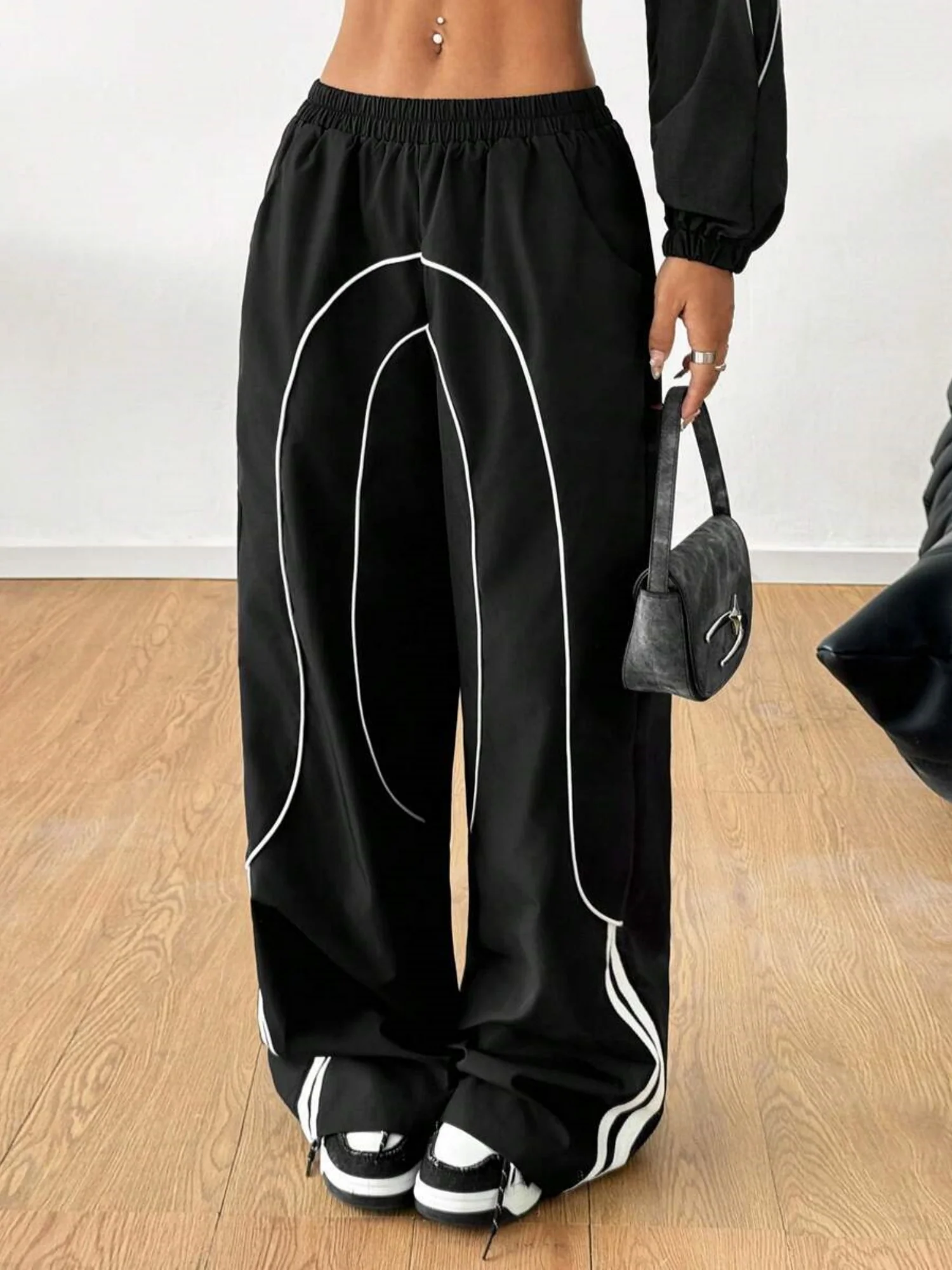 Color-blocked Elastic Waistband Pocket Wide-leg Trousers - Image 3