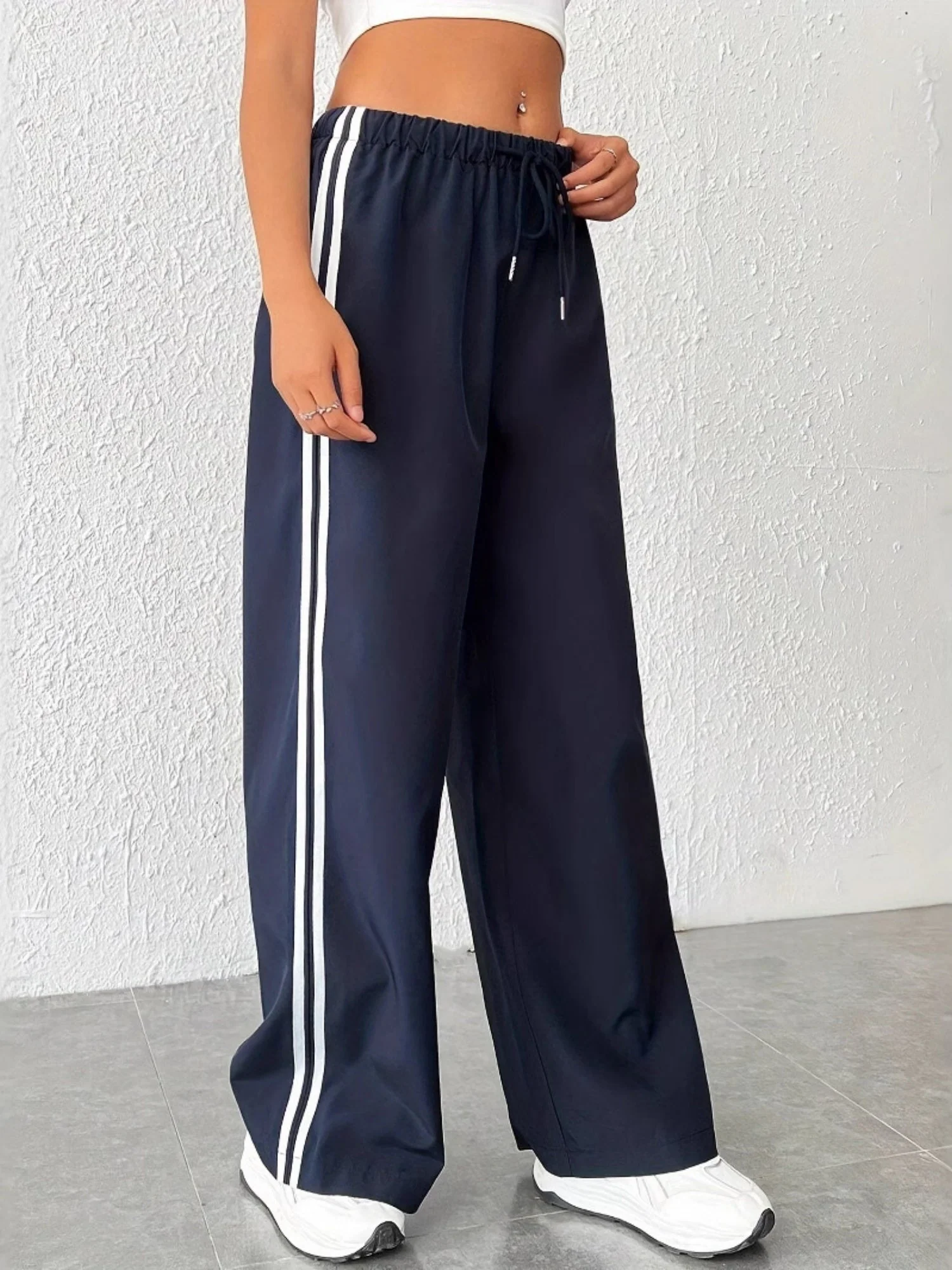 Side Stripes Elastic Waist Drawstring High Waist Casual Straight-leg Sports Trousers - Image 4