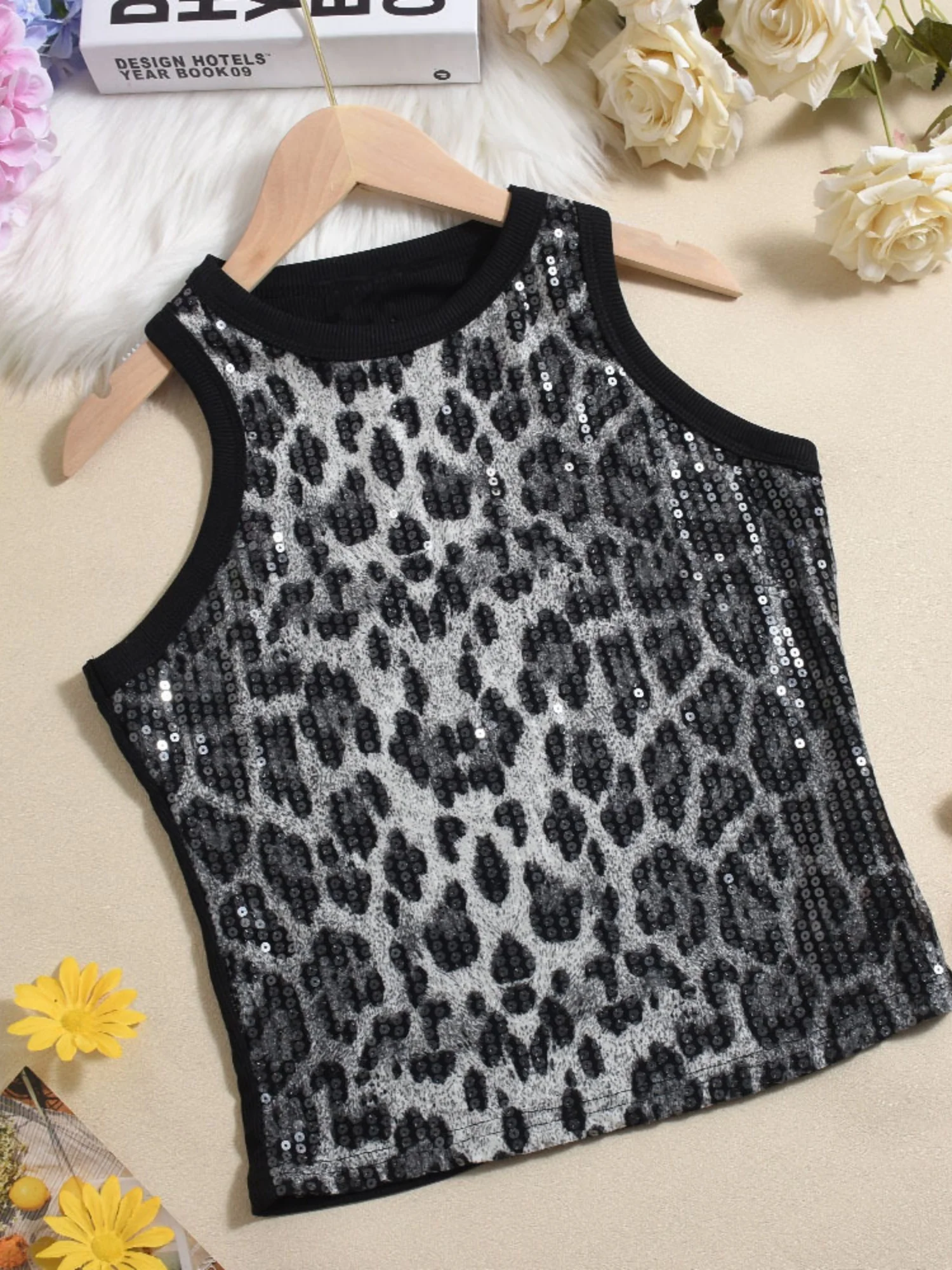 Sequined Leopard Print Color-blocked Crop Top Elastic Vest - Image 11