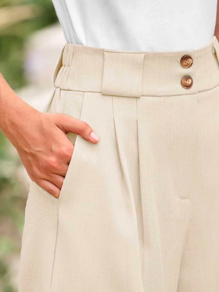 High-waisted Solid Color Comfortable Shorts With Pockets - Image 15