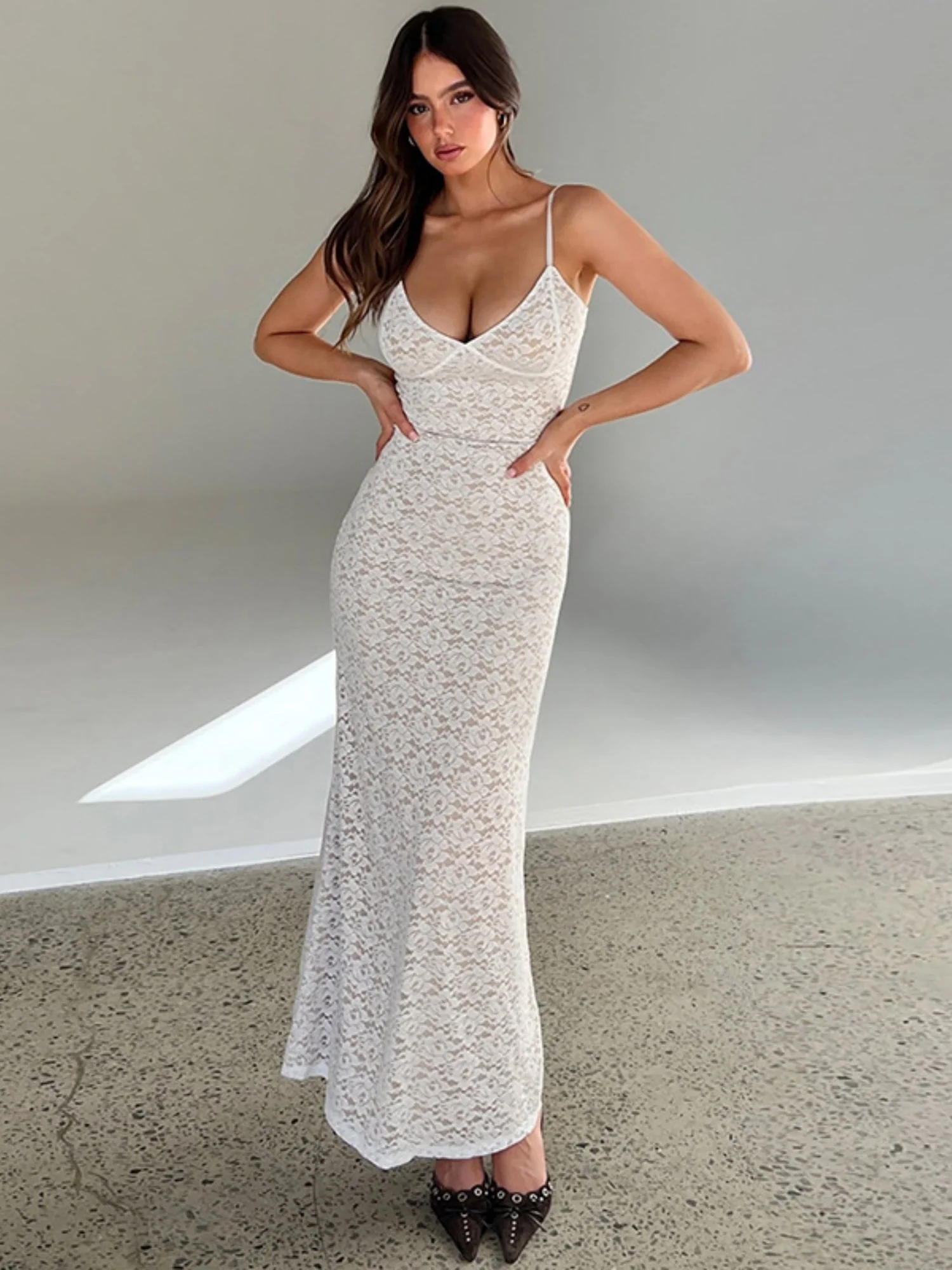 Lace See-through V-neck Camisole Waist-cinching And Hip-hugging Maxi Dresses - Image 2