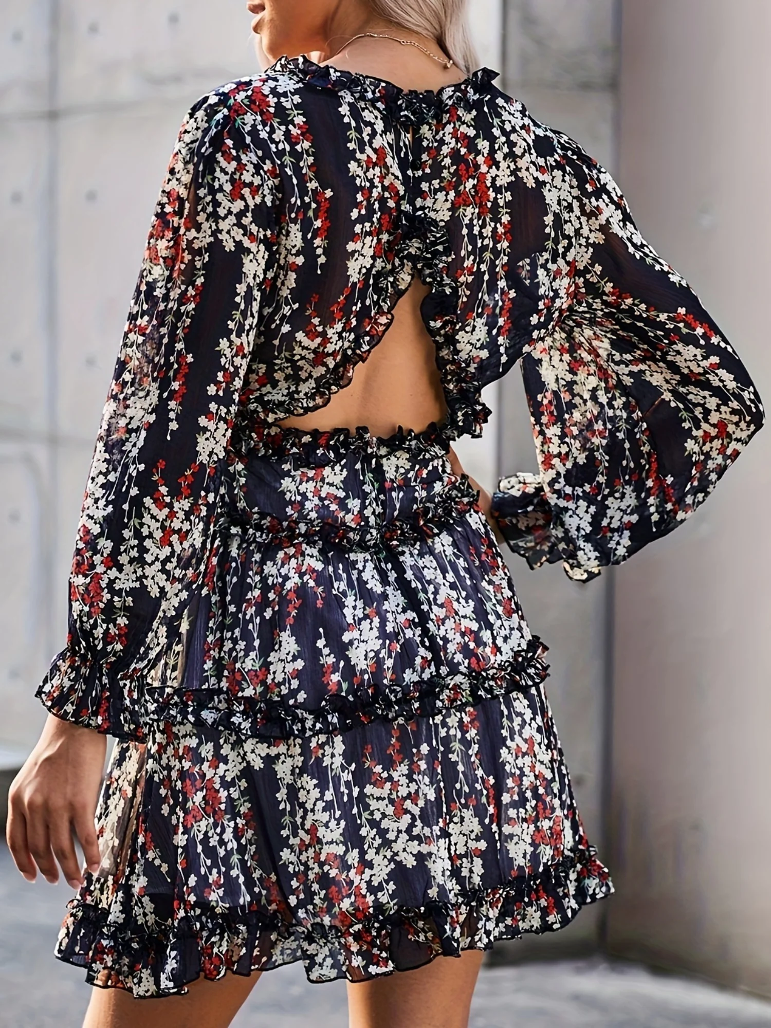Floral Lace Deep V-neck Waist Puff Sleeve Sweet Mini&Short Dresses - Image 4