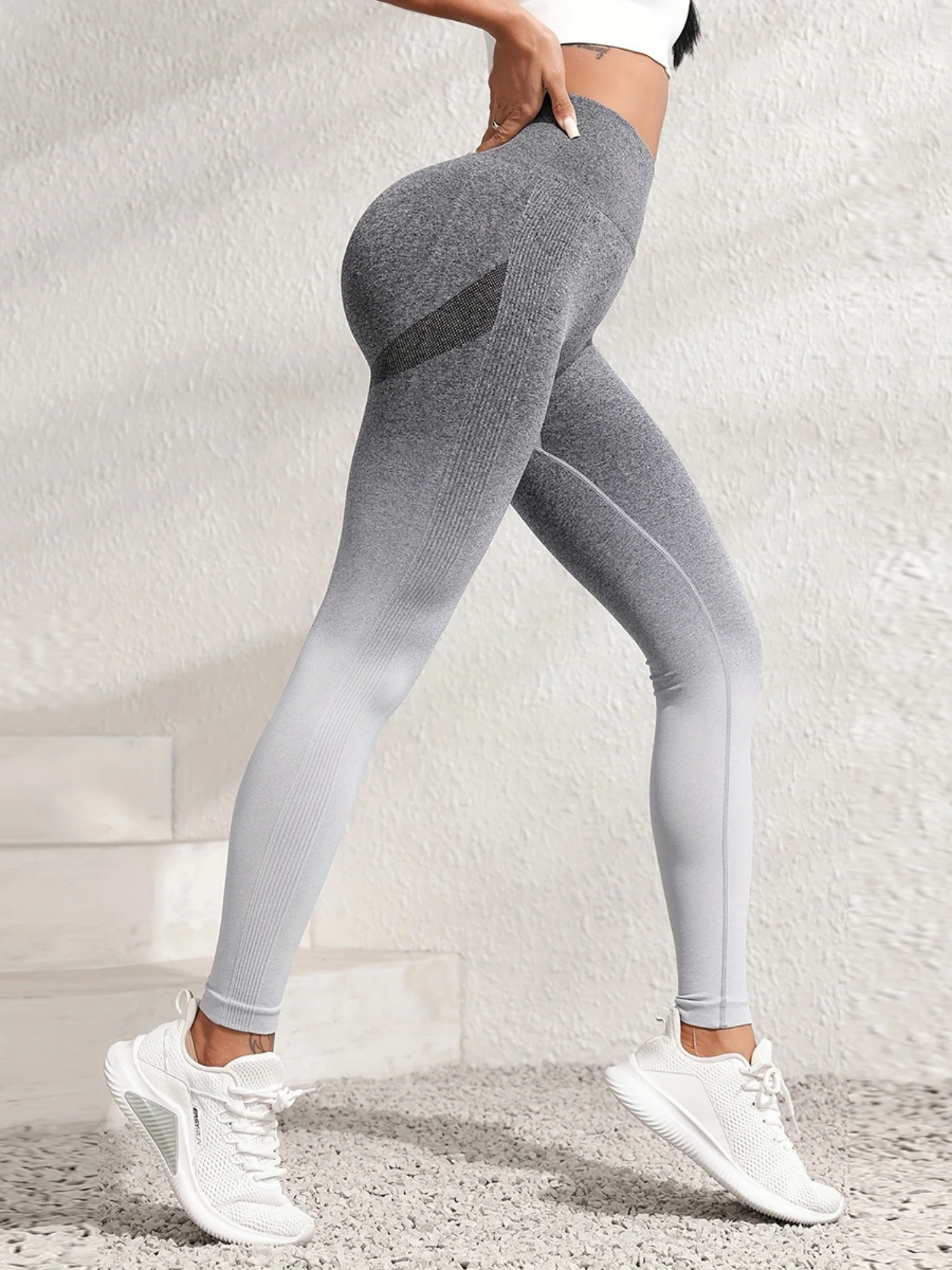 Seamless Gradient Quick-drying Buttock Shaping Sports Yoga Pants - Image 5