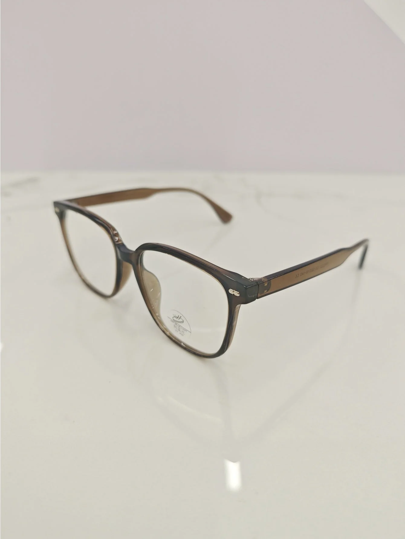 Gradient-colored Eyeglasses - Image 8