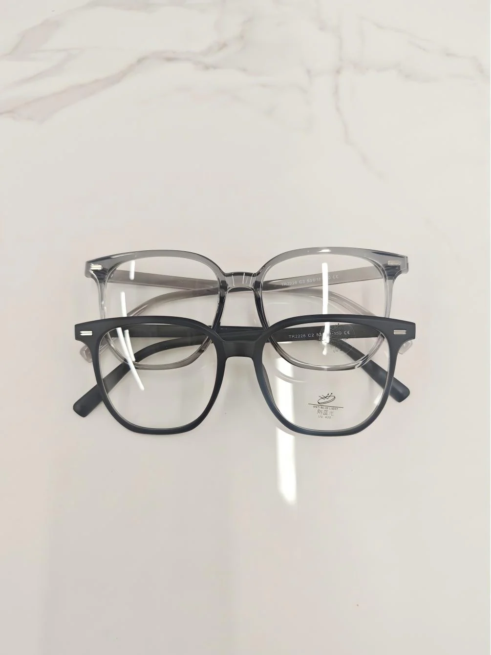 Solid Eyeglasses - Image 15