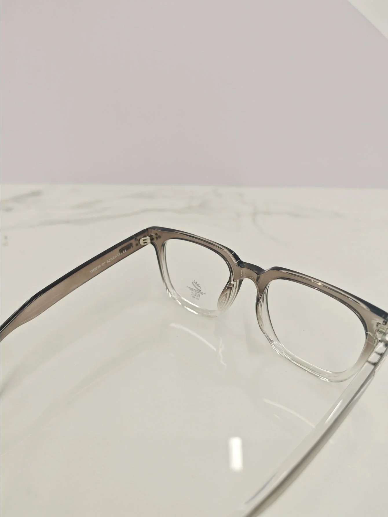 Solid Color Semi-transparent Eyeglasses - Image 4