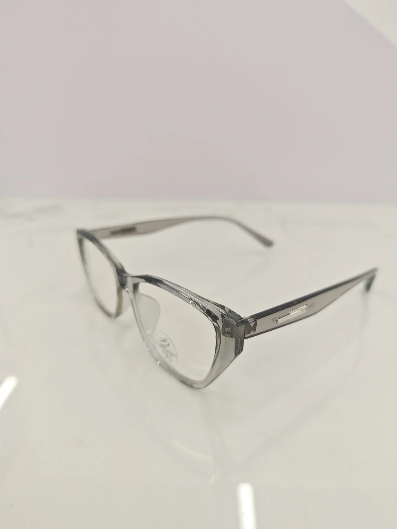 Solid Color Transparent Frame Eyeglasses - Image 3