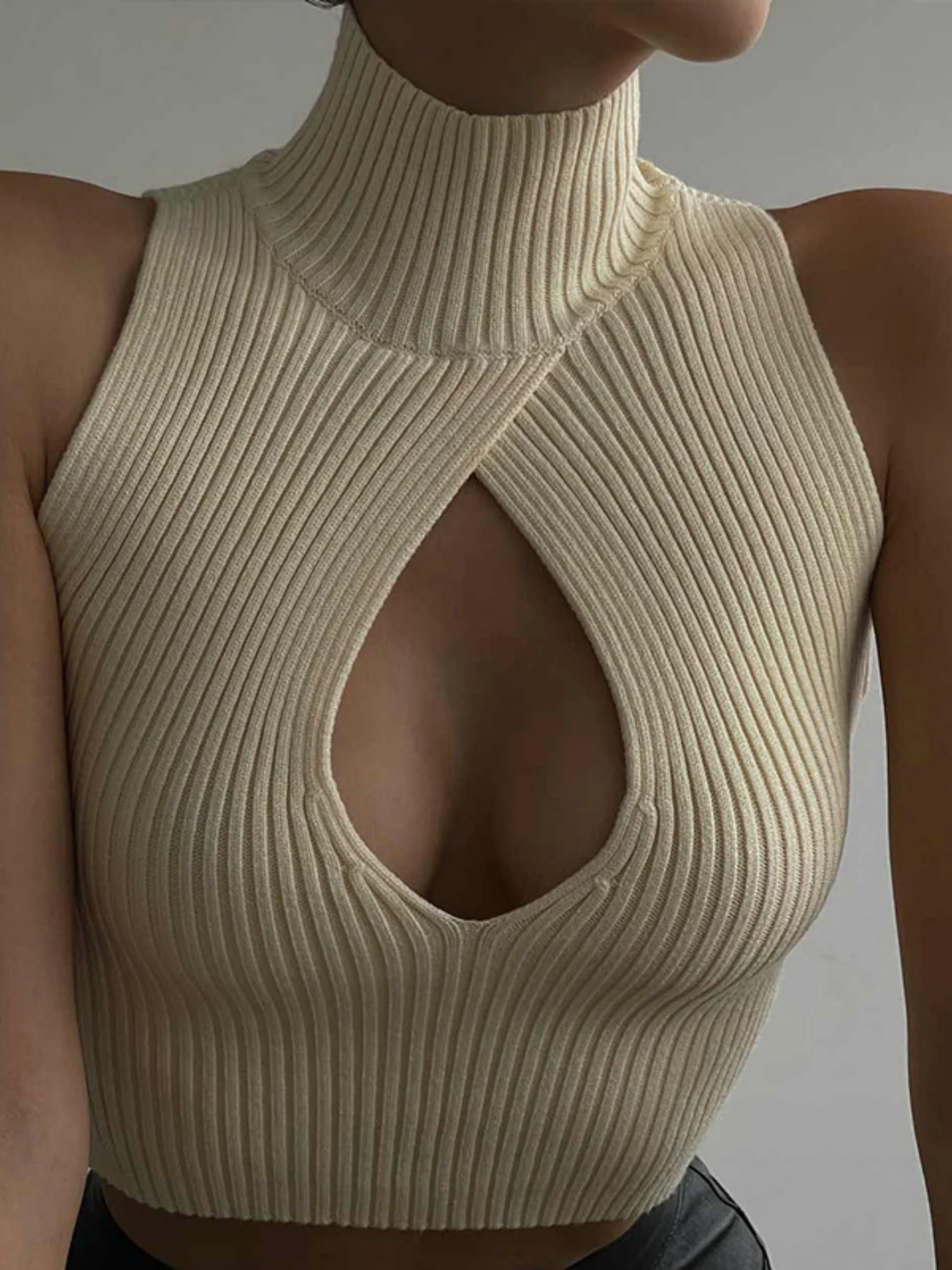 High-necked Sleeveless Openwork Chest Knitted Rib Cropped Vest - Image 2