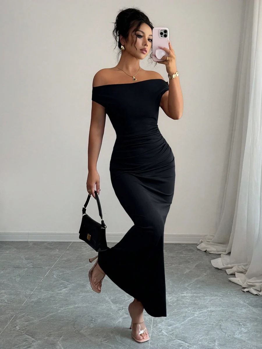 Off-shoulder Off Shoulder Pleated Metal Buckle Maxi Dresses - Image 12