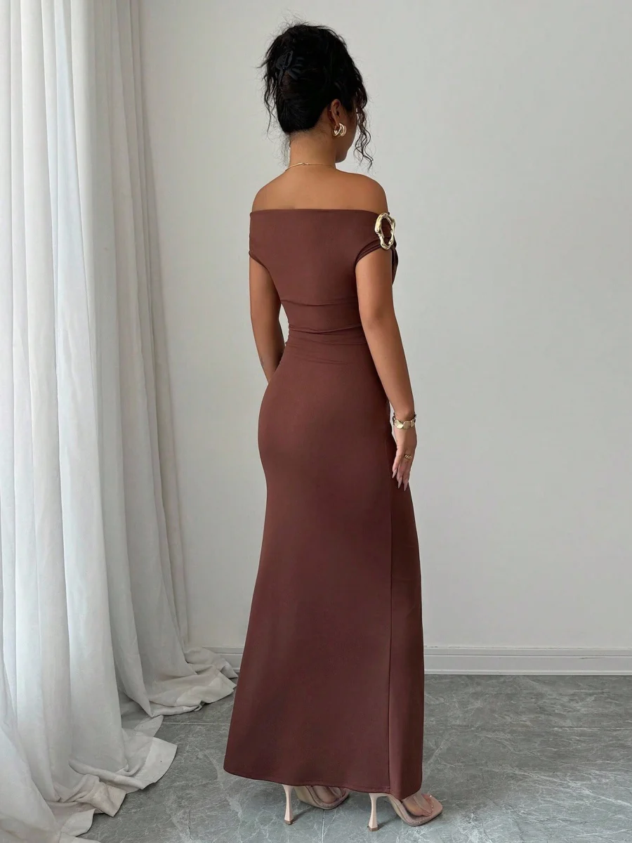 Off-shoulder Off Shoulder Pleated Metal Buckle Maxi Dresses - Image 17