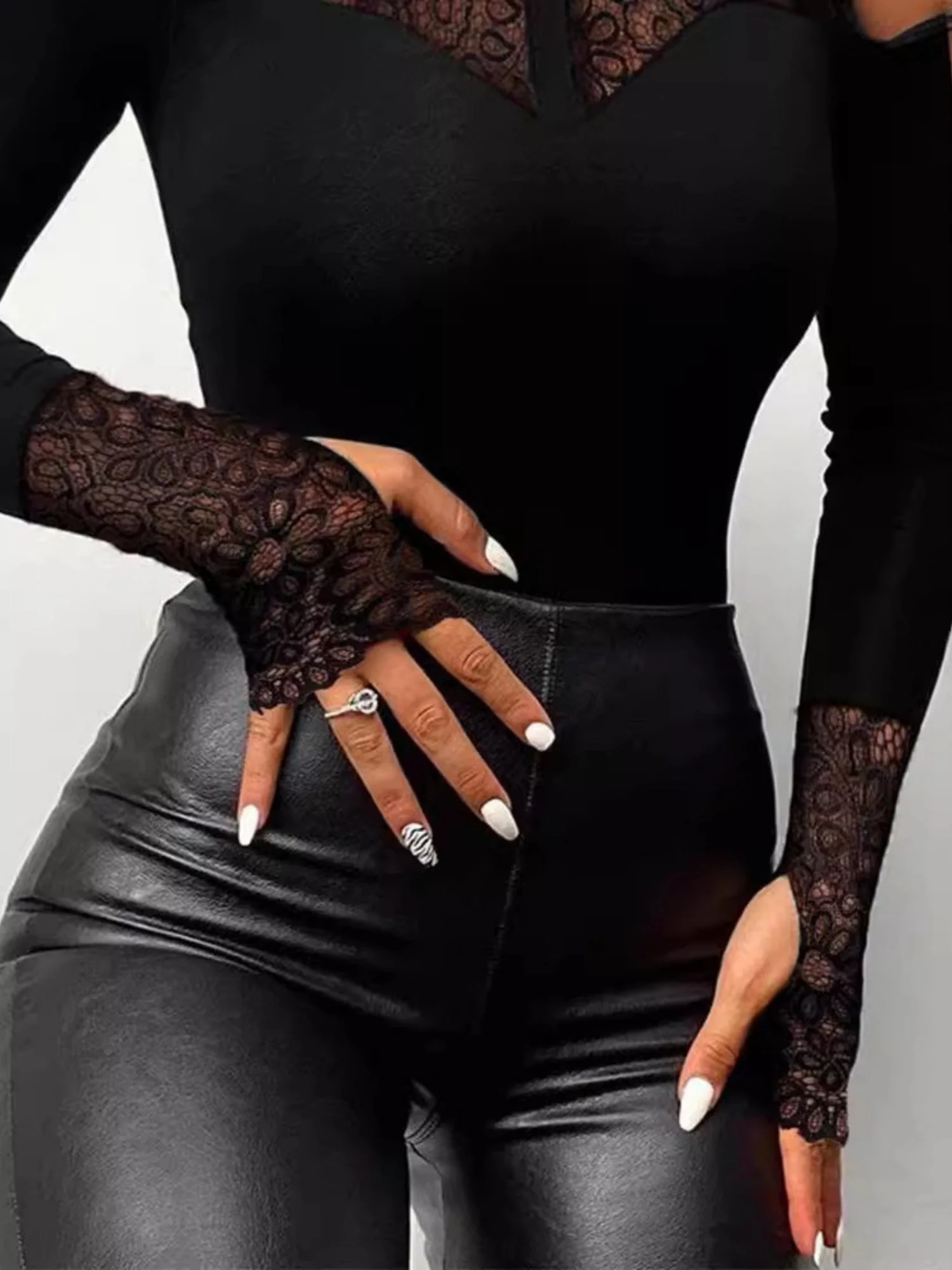 Lace Splicing Off-shoulder Long Sleeves Bodysuits - Image 3