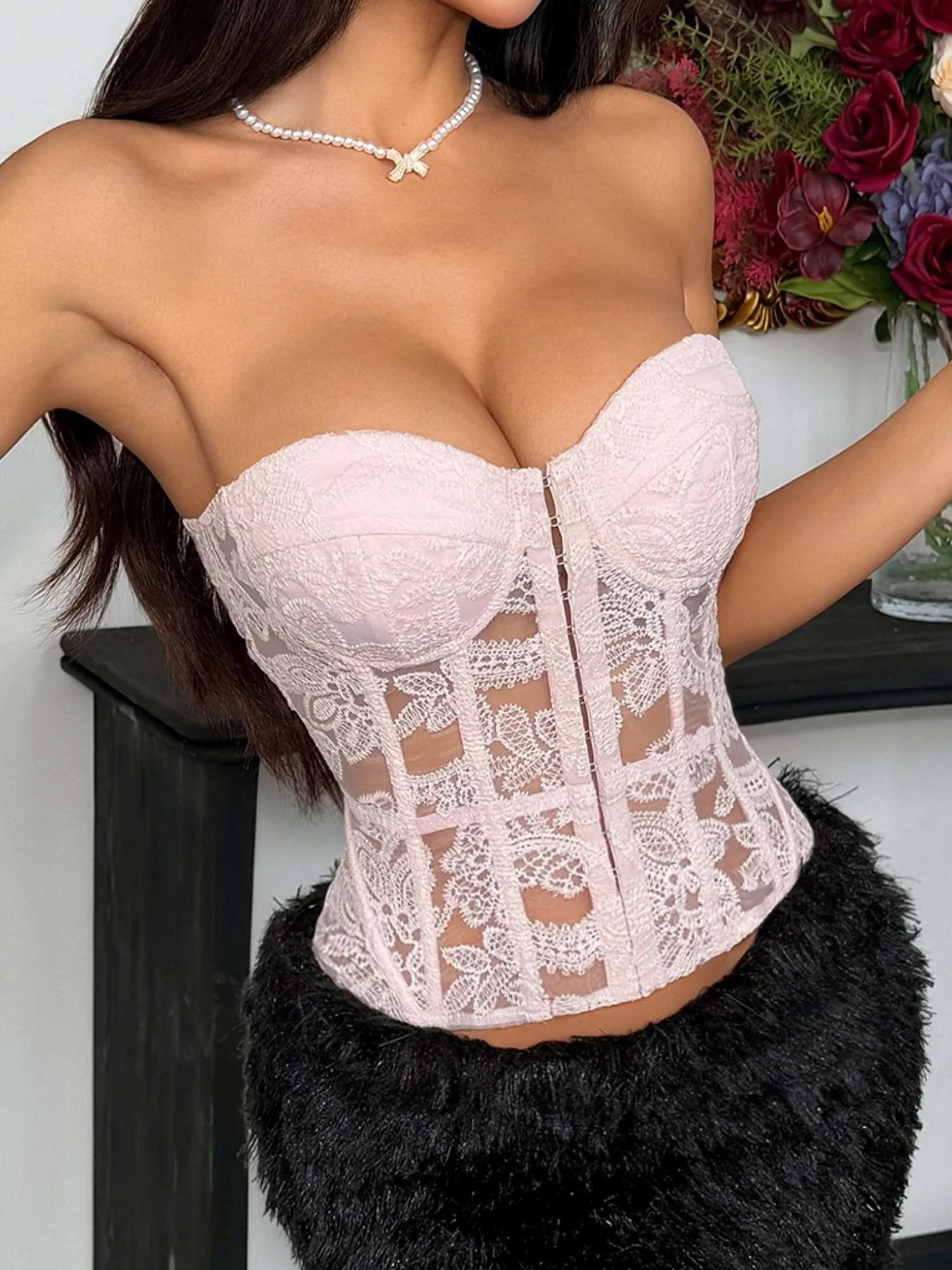 Lace Patchwork See-through Fishbone Strap Strapless Vest - Image 4