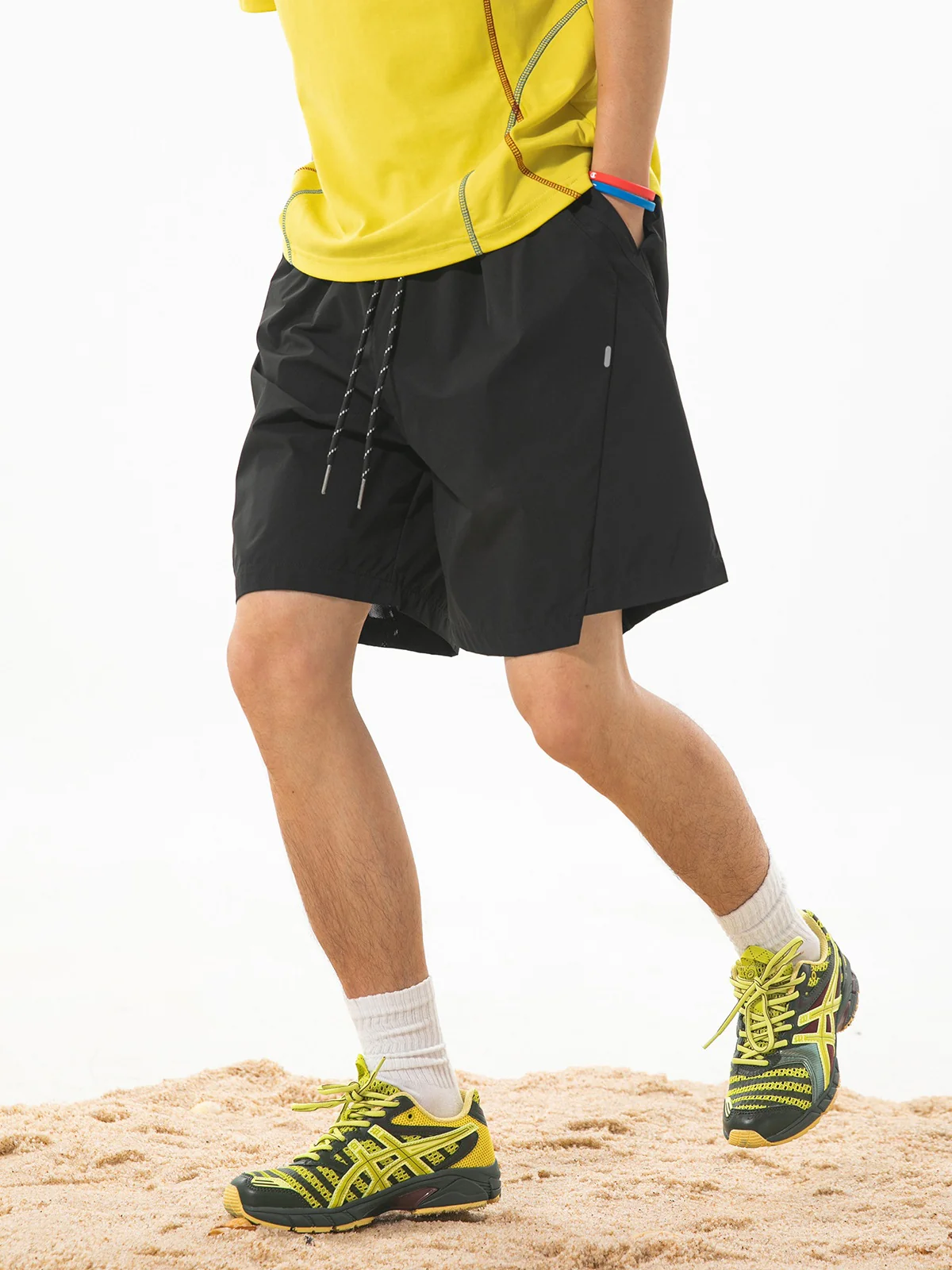 Lightweight Breathable Loose-fit Five Points Shorts - Image 7