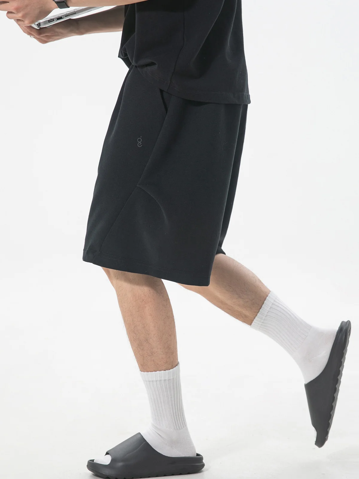 Geometry Simple Gathering Loose-fit Five Points Shorts - Image 6