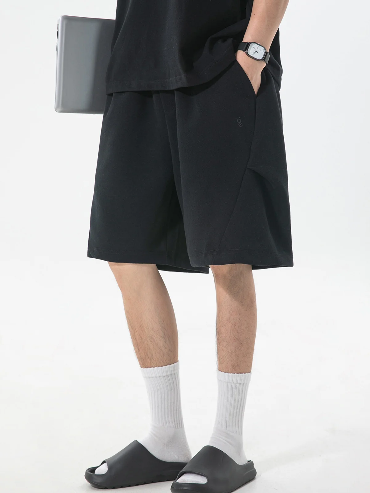 Geometry Simple Gathering Loose-fit Five Points Shorts - Image 7