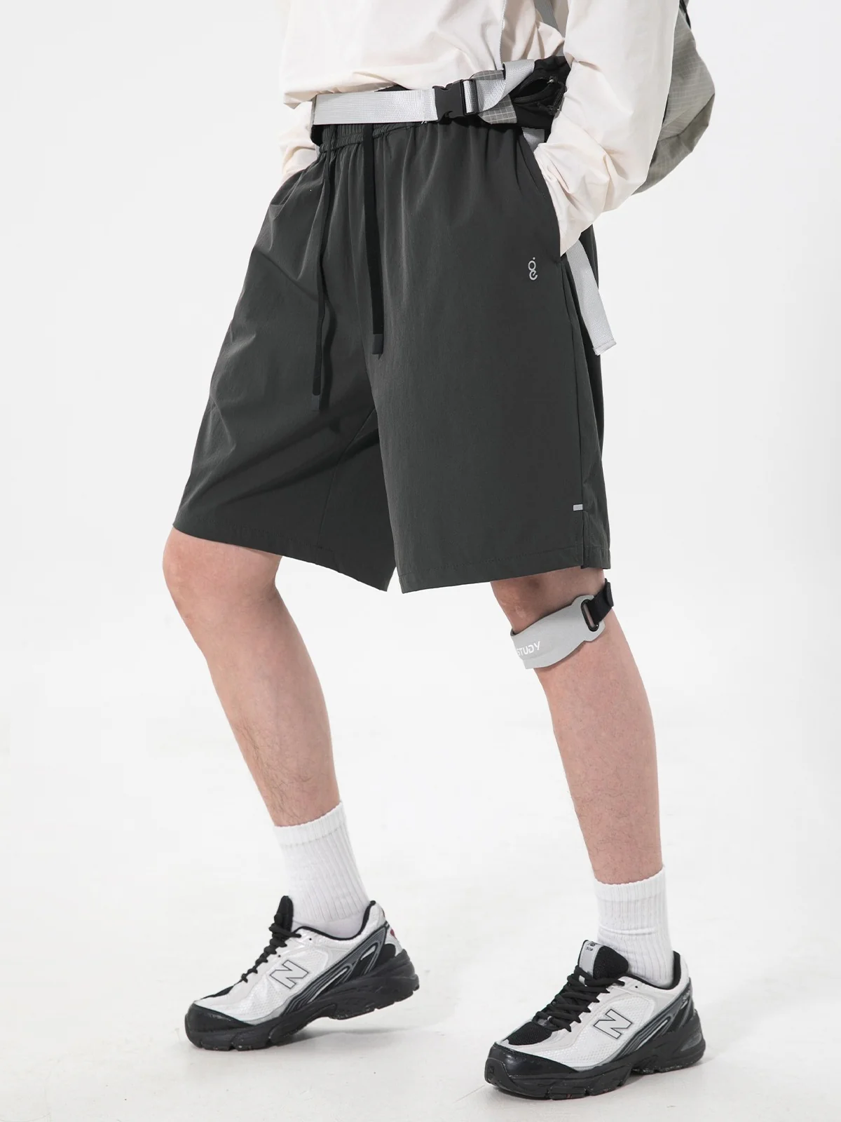 Lightweight Breathable Loose-fit Shorts - Image 6
