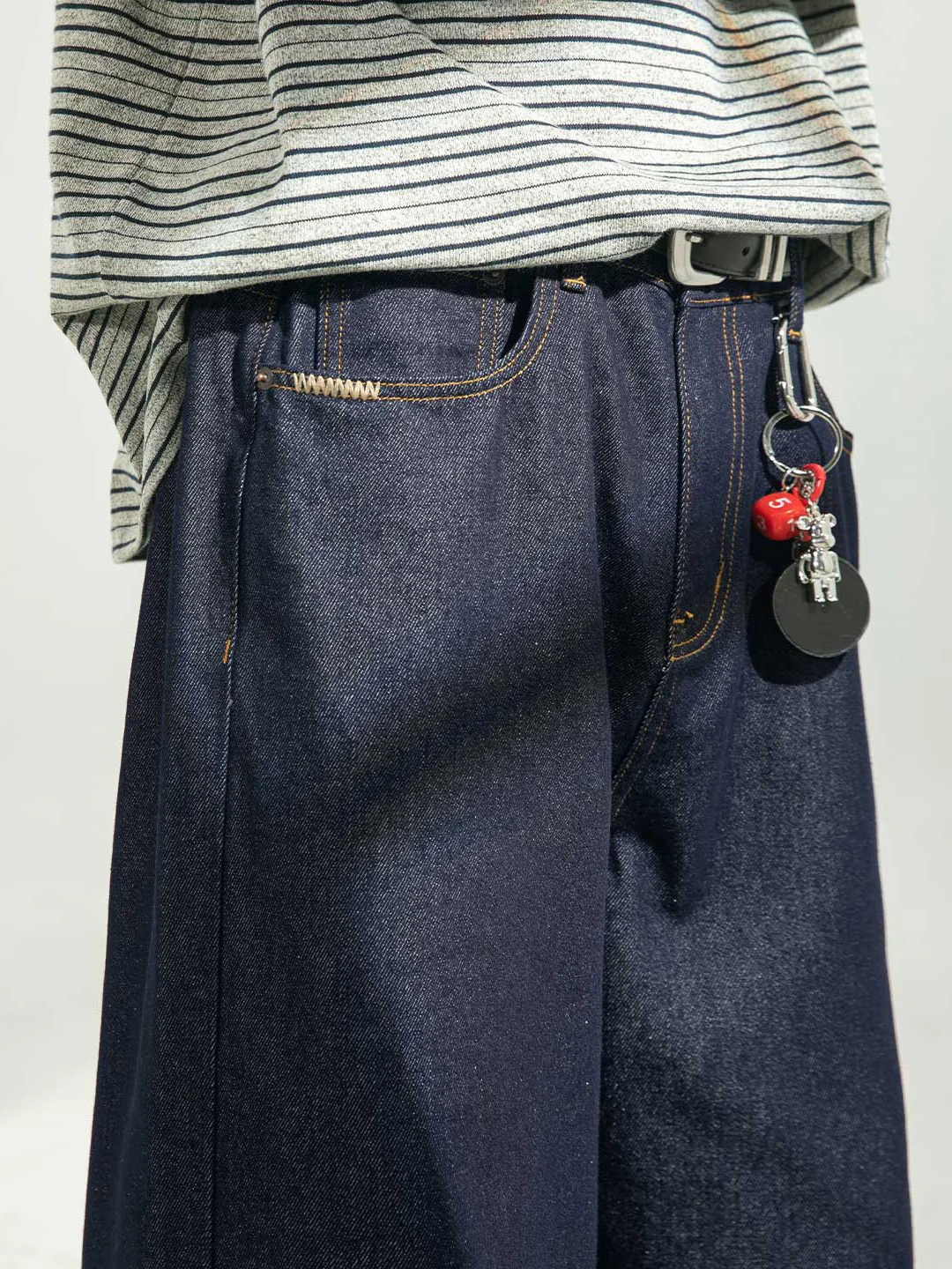 Retro Color-blocked Loose-fit Straight-fit Jeans - Image 3