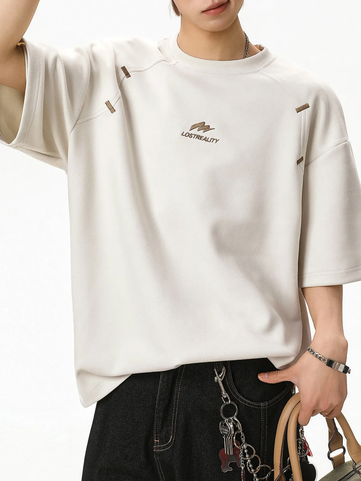 Color-blocked Printed Patchwork T-shirts - Image 5