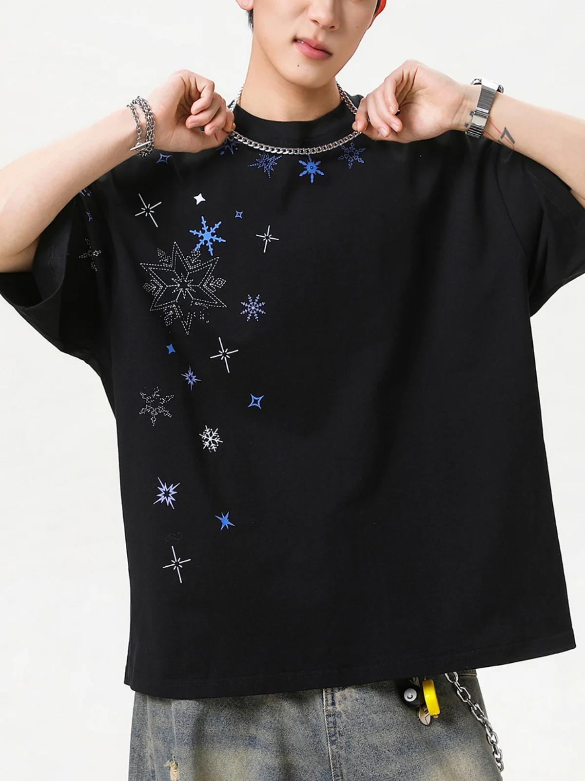 Snowflake Printed Breathable Loose-fit T-shirts - Image 9