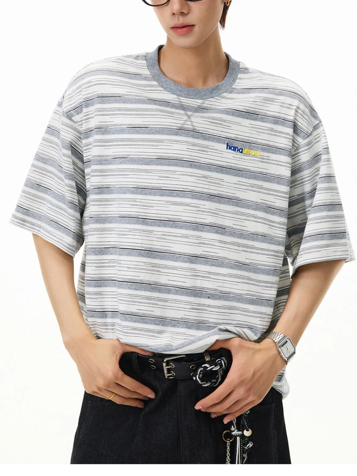 Color-blocked Stripes Letter Applique T-shirts - Image 4