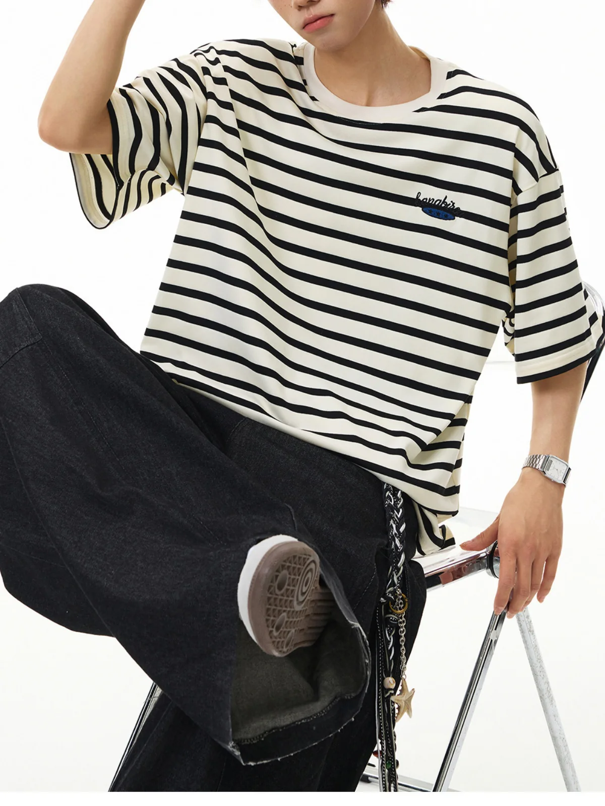 Color-blocked Stripes Letter Applique T-shirts - Image 5