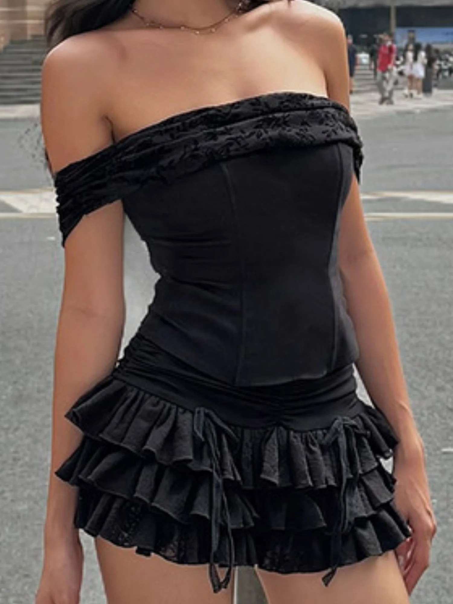 Ruffle Off-shoulder Strapless Top Skirts 2-piece Sets - Image 4