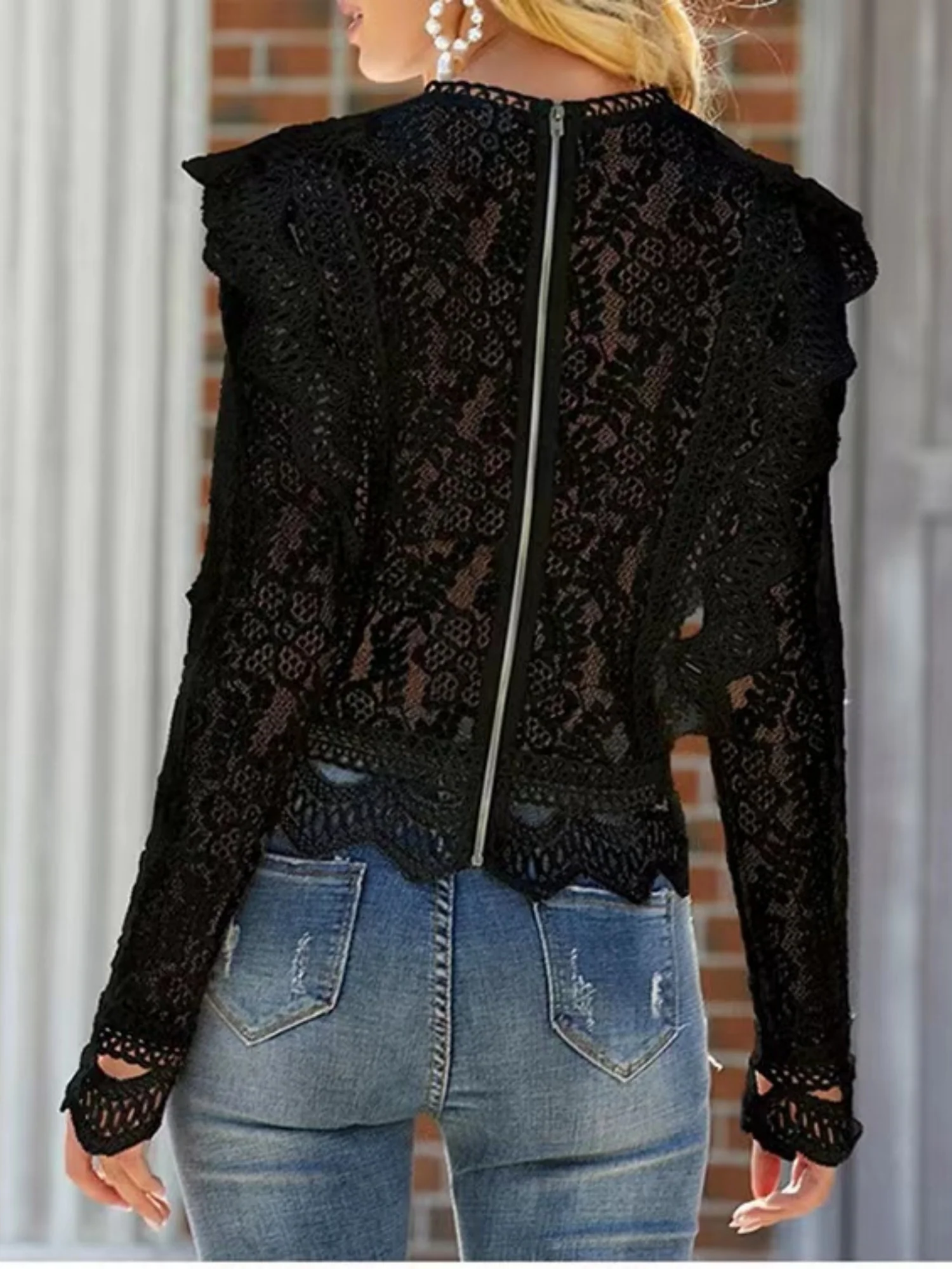 Lace Cutout Patchwork Lace Long-sleeved T-shirt - Image 4