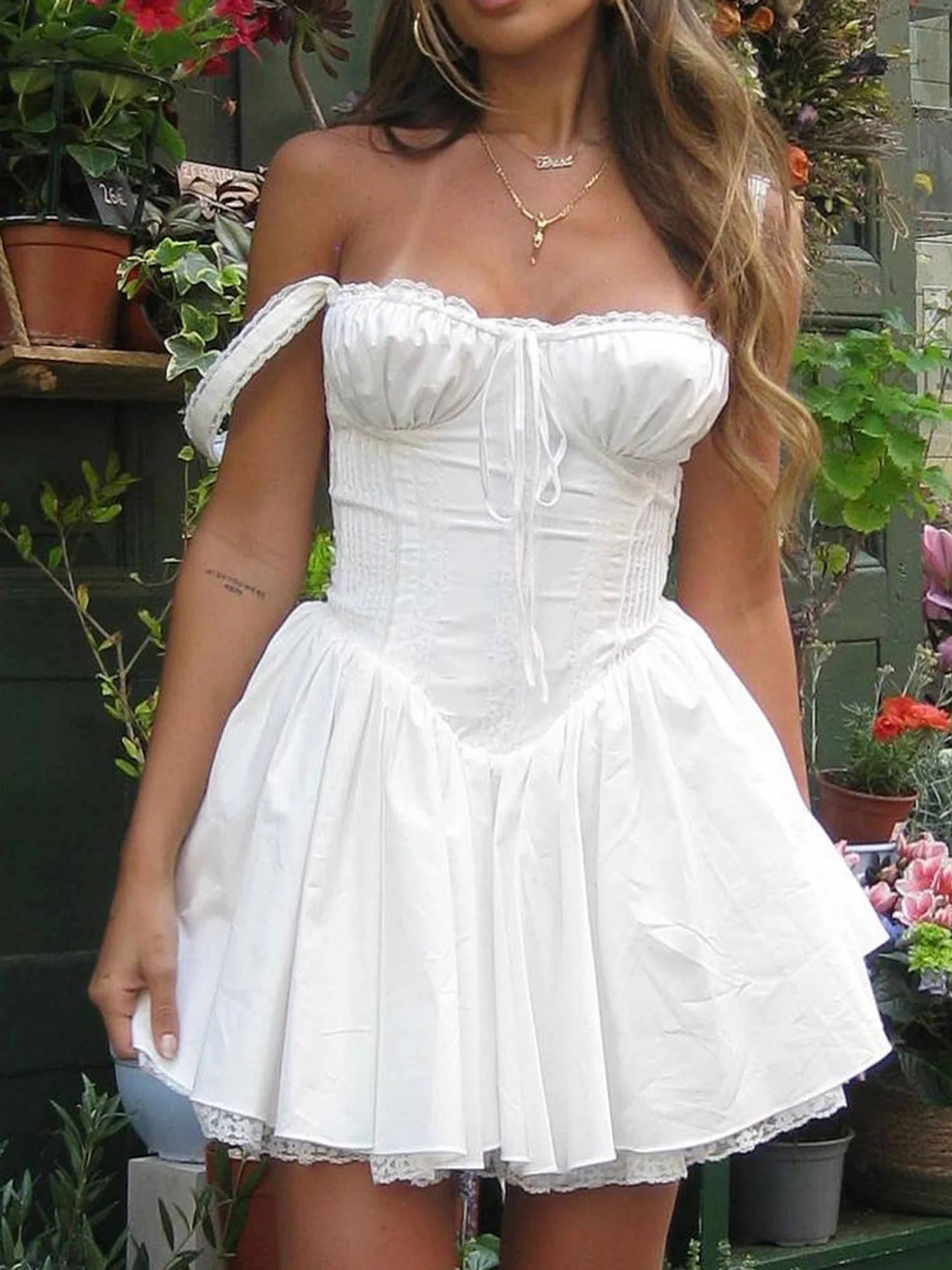 Lace Patchwork Waist-cinching And Backless Spaghetti Strap Short Dress