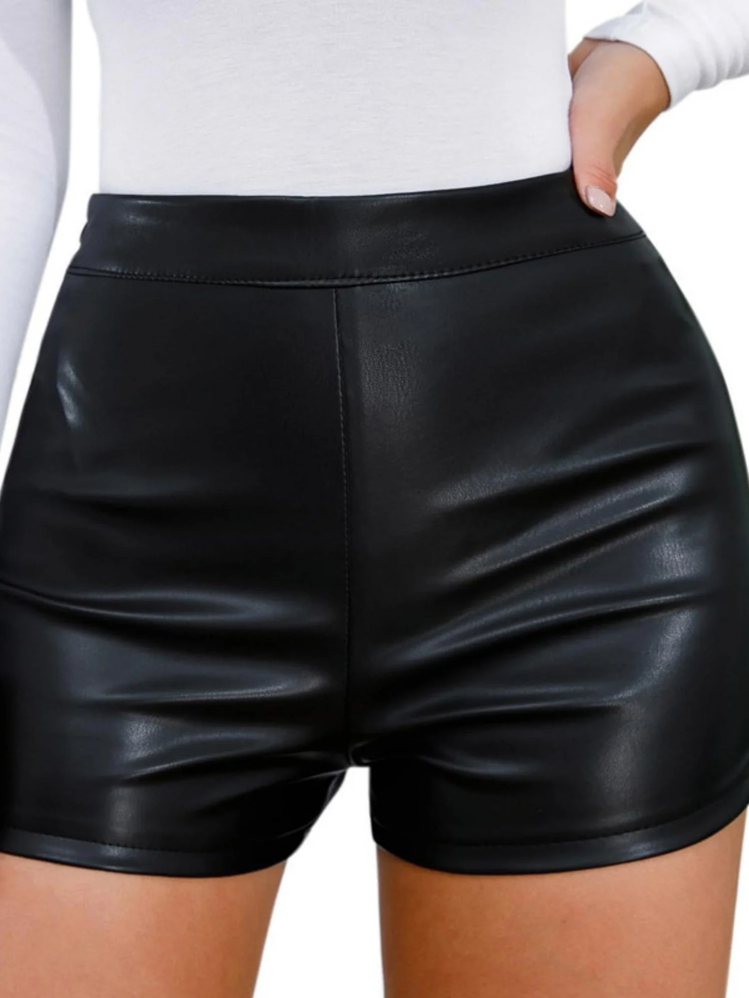 PU Leather Tight High-waisted Slit Hip Zipper Shorts - Image 3