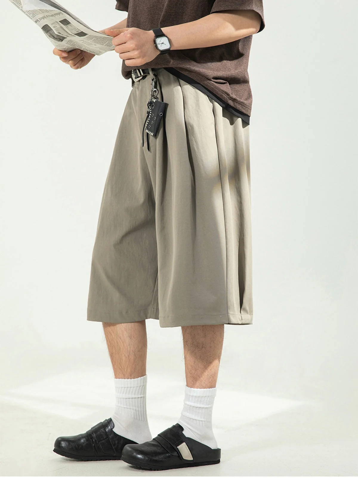 Gathering Loose-fit Six Points Shorts - Image 4
