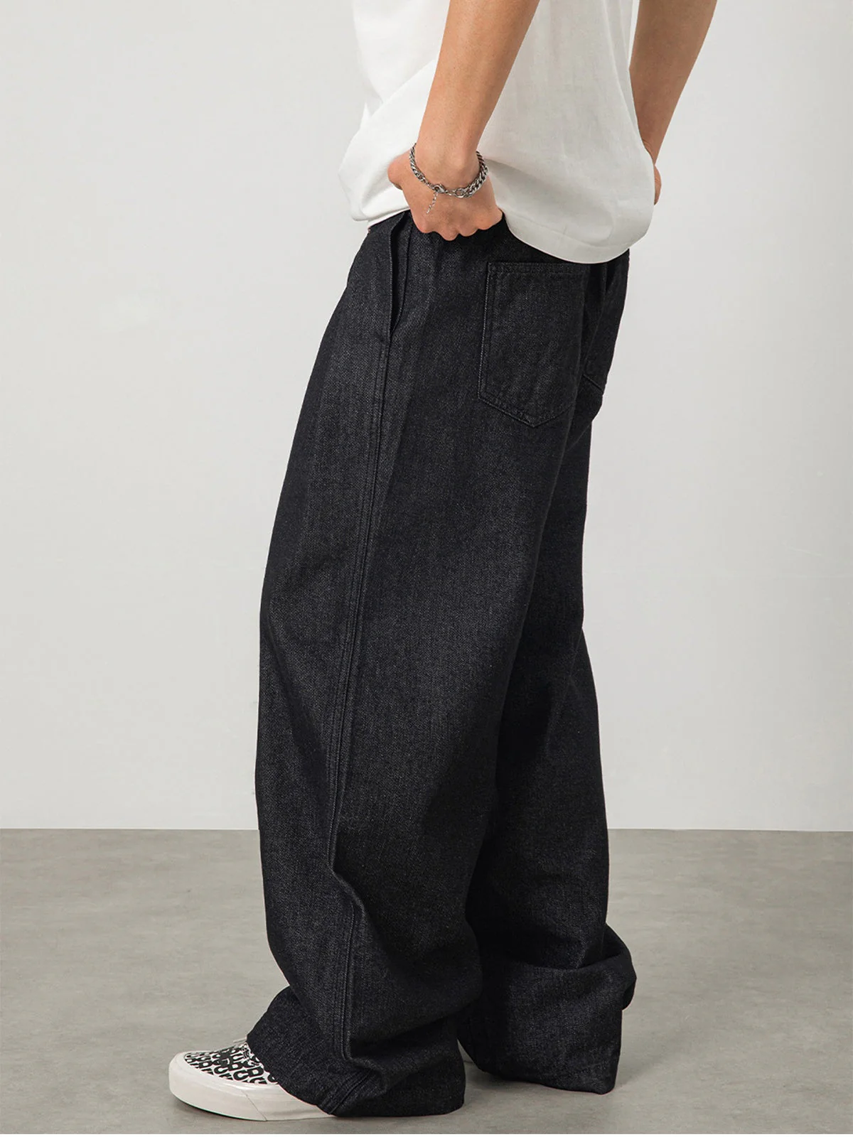 Retro Black Embroidery Straight-fit Loose-fit Jeans - Image 4