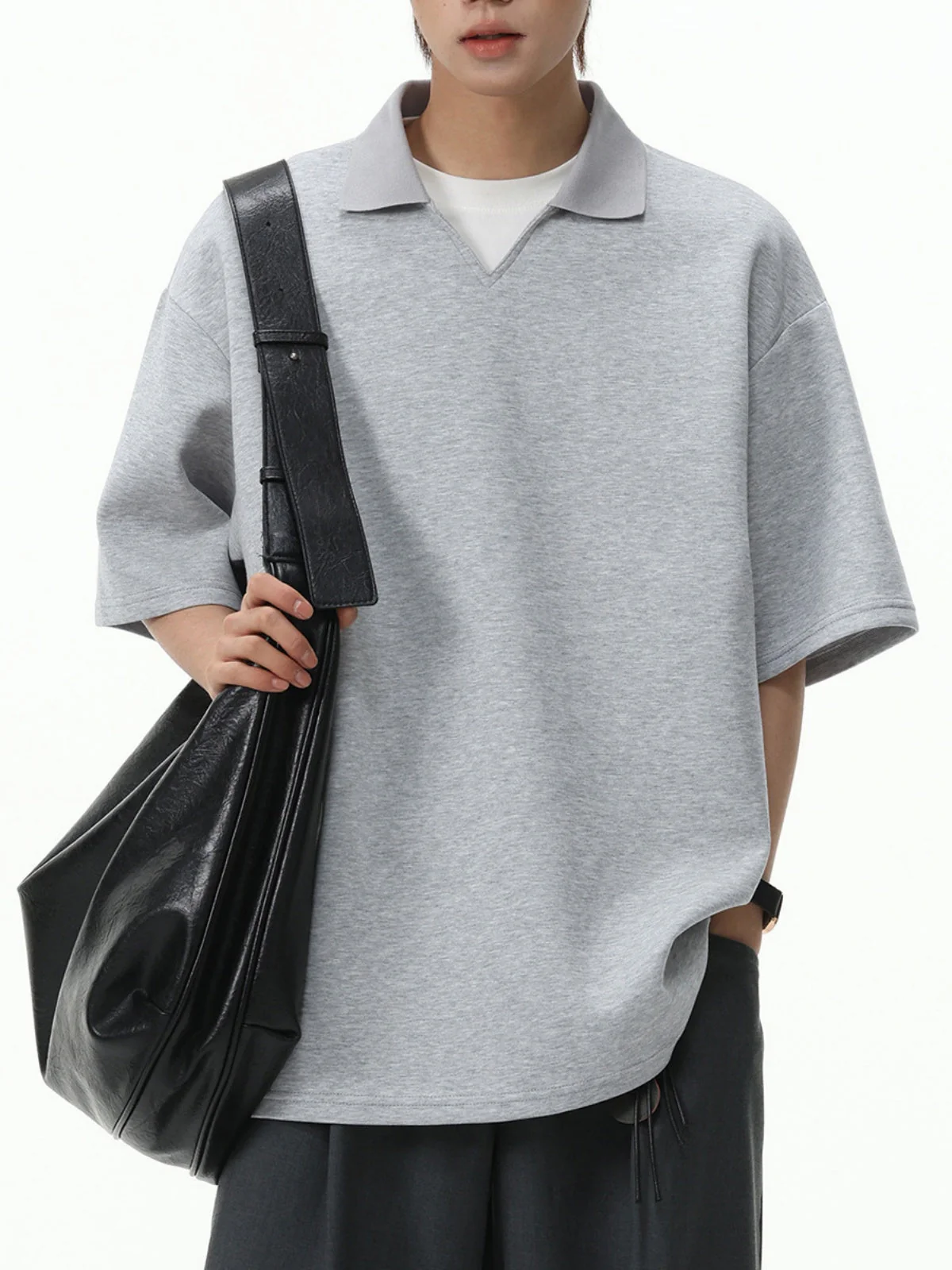 V-neck Short Sleeves T-shirts - Image 2