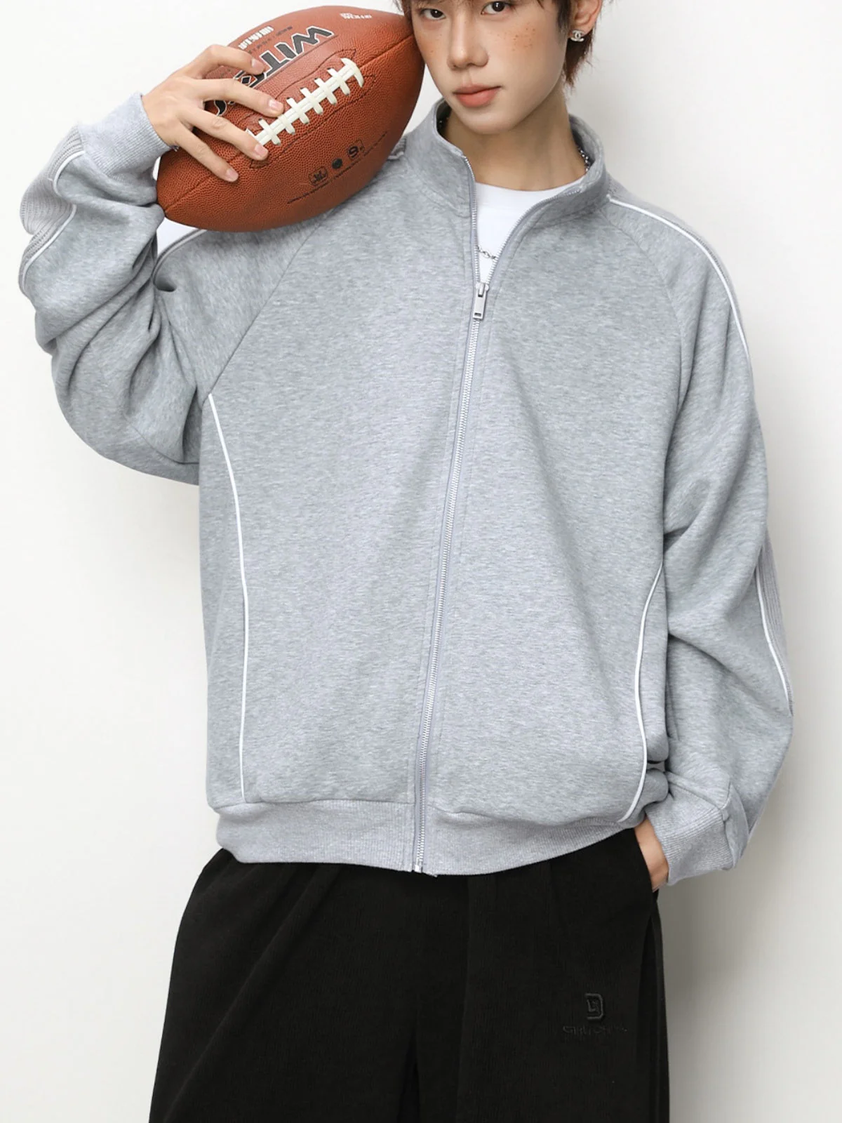 Color-blocked Raglan Sleeves Cardigan Sweatshirt - Image 5